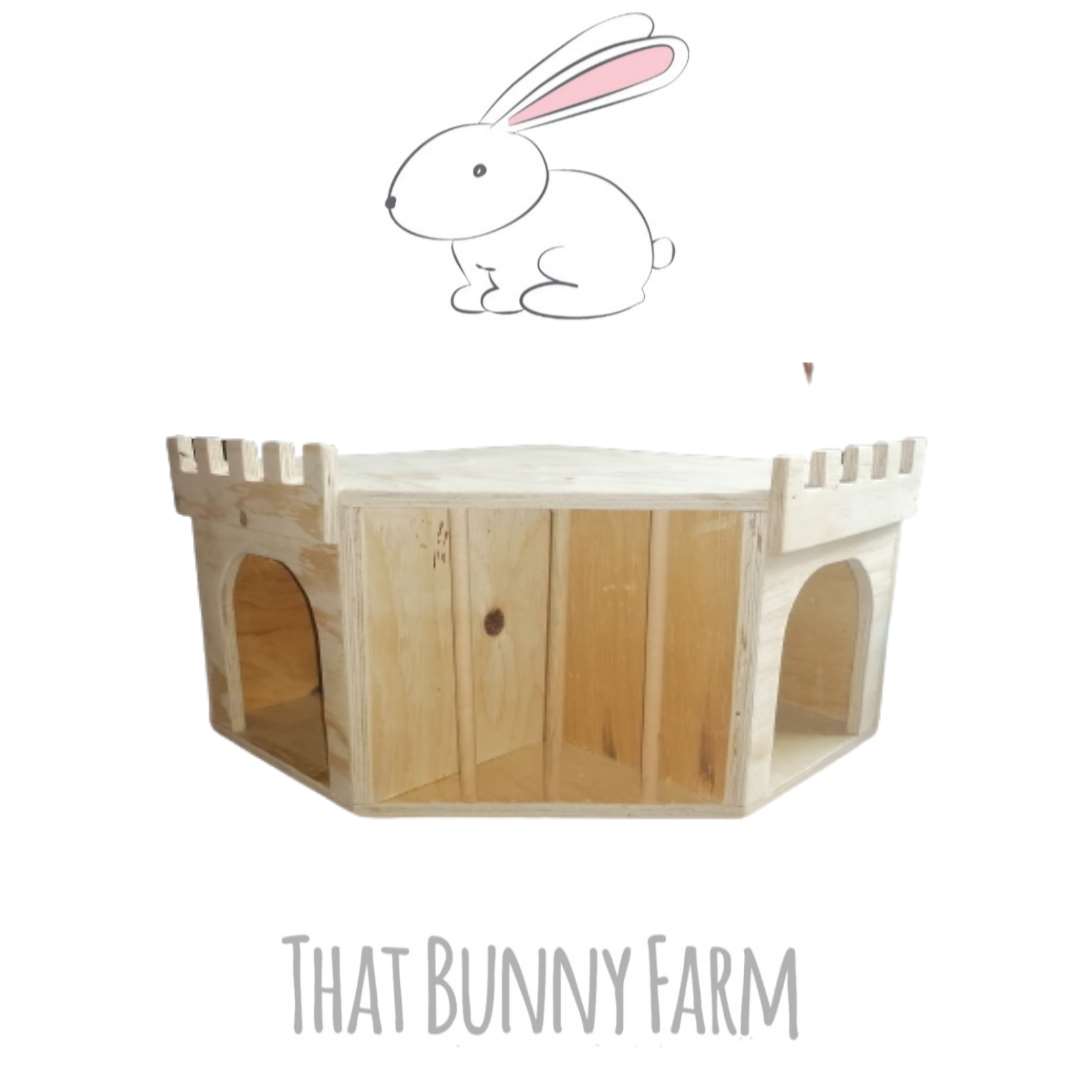 Small Critter Hideout with Hay Feeder
